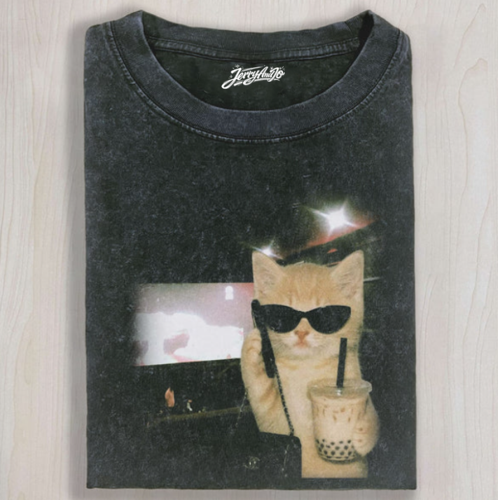 VELOSTRA WOMEN'S DIVA CAT SHIRT, CAT DRINKING ICED MILK TEA T-SHIRT TR-00192