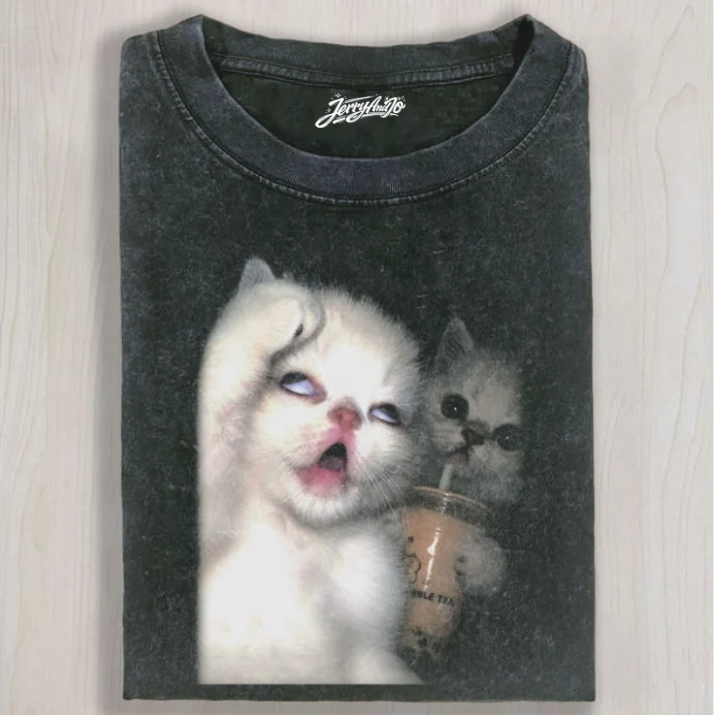 CAT DRINKING ICED MILK TEA T-SHIRT TR-00193