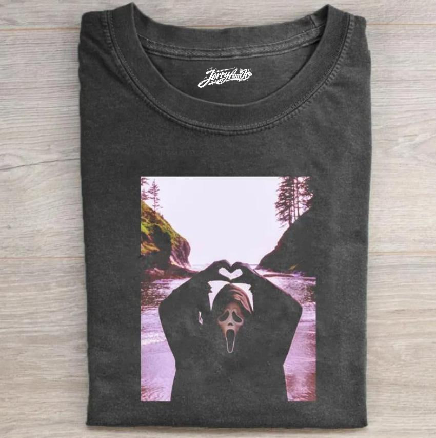 VINTAGE GHOSTFACE SCREAM HALLOWEEN SHIRT, HEART HANDS SCREAM SHIRT, SPOOKY SEASON BT-00174