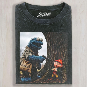 THE COOKIE MONSTER POINTS A GUN AT THE ELF SHIRT NN-0216